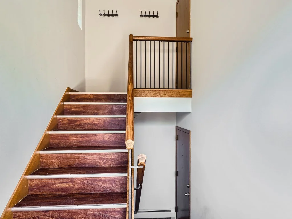 05 Foyer.jpg
