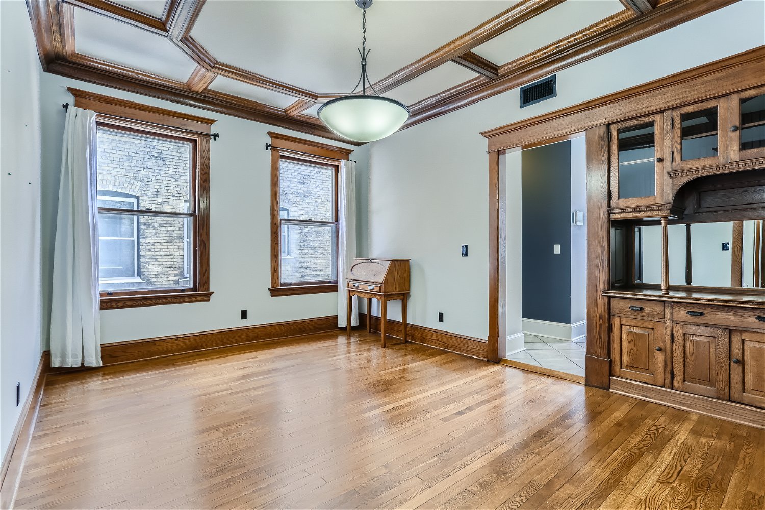 688 Holly Ave 3 - Web Quality - 005 - 08 Dining Room.jpg