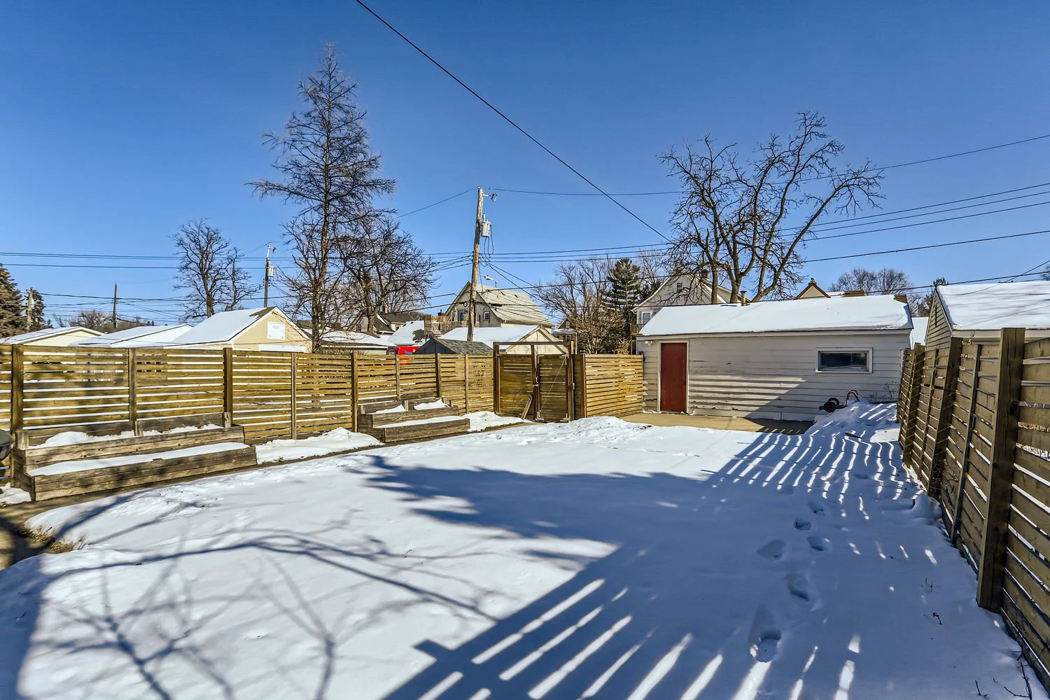 1307 Pierce st ne - Web Quality - 026 - 34 Backyard.jpg