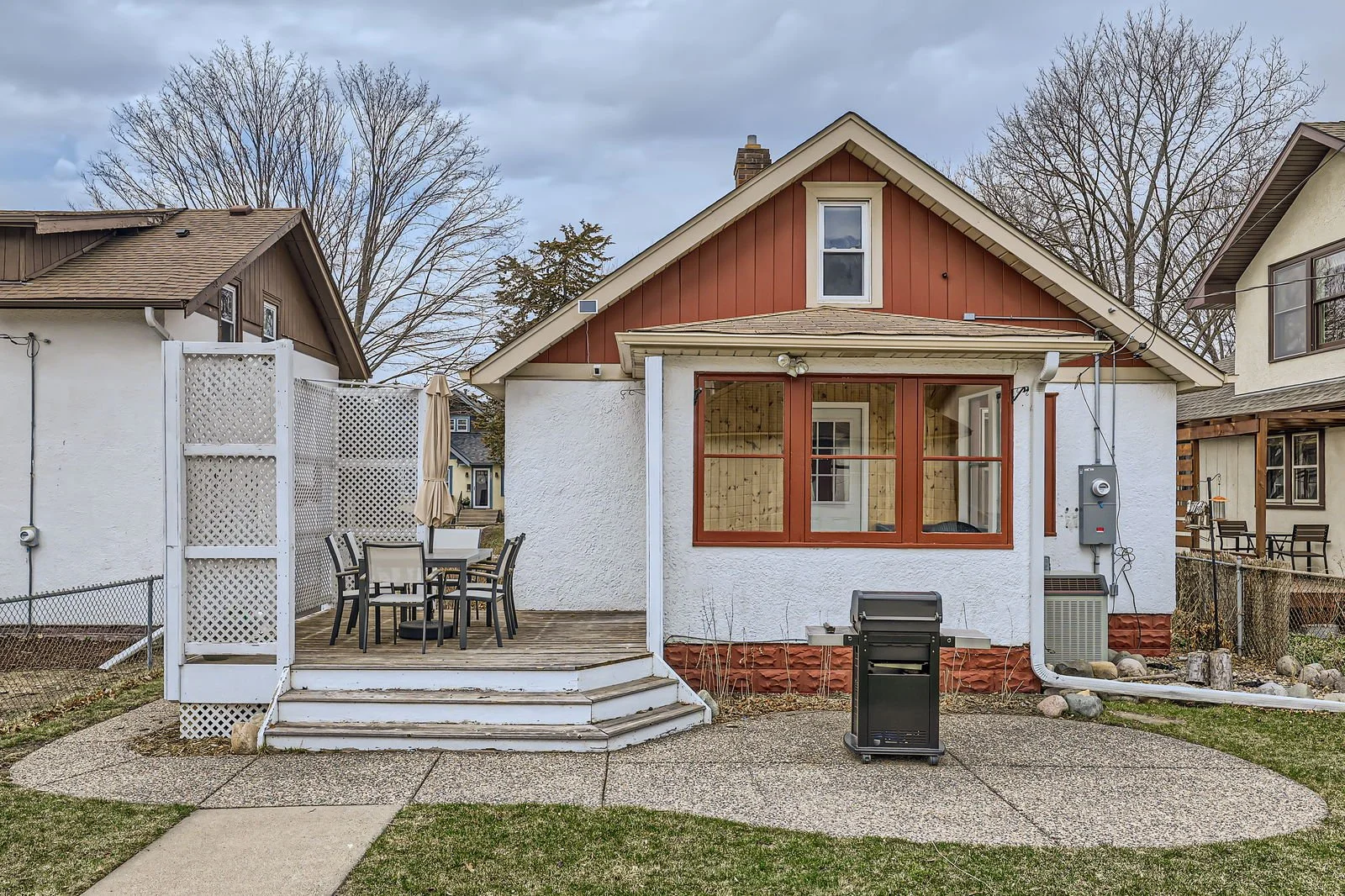 2223 Cleveland st ne - Web Quality - 028 - 40 Exterior Rear.jpg