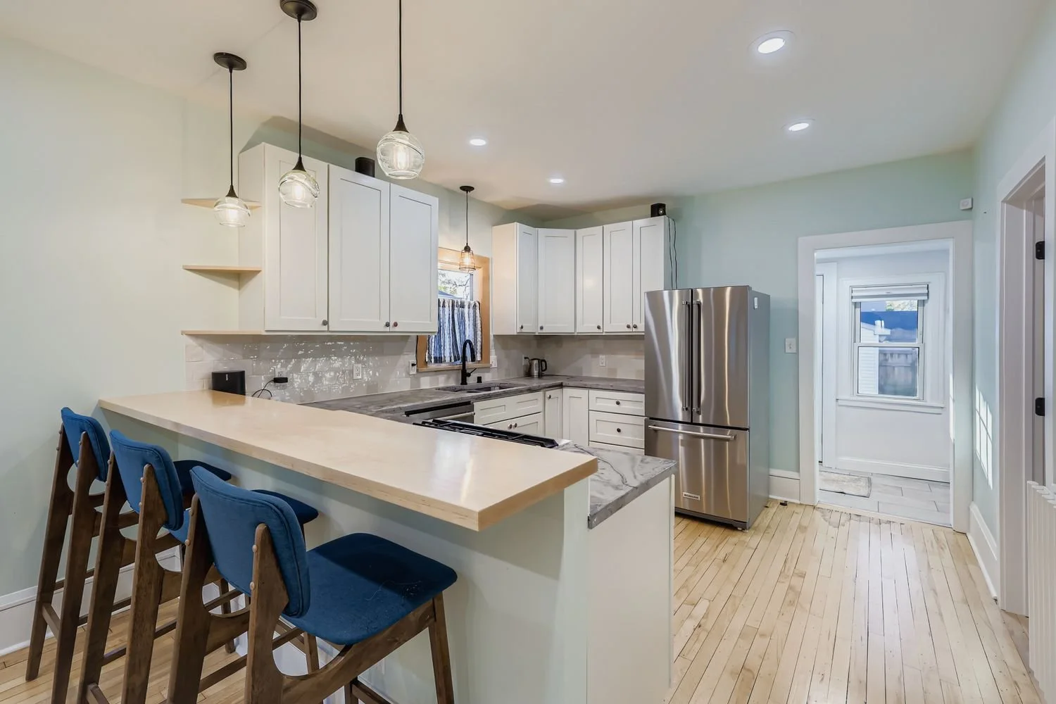 2310 6th st ne - Web Quality - 009 - 15 Kitchen.jpg