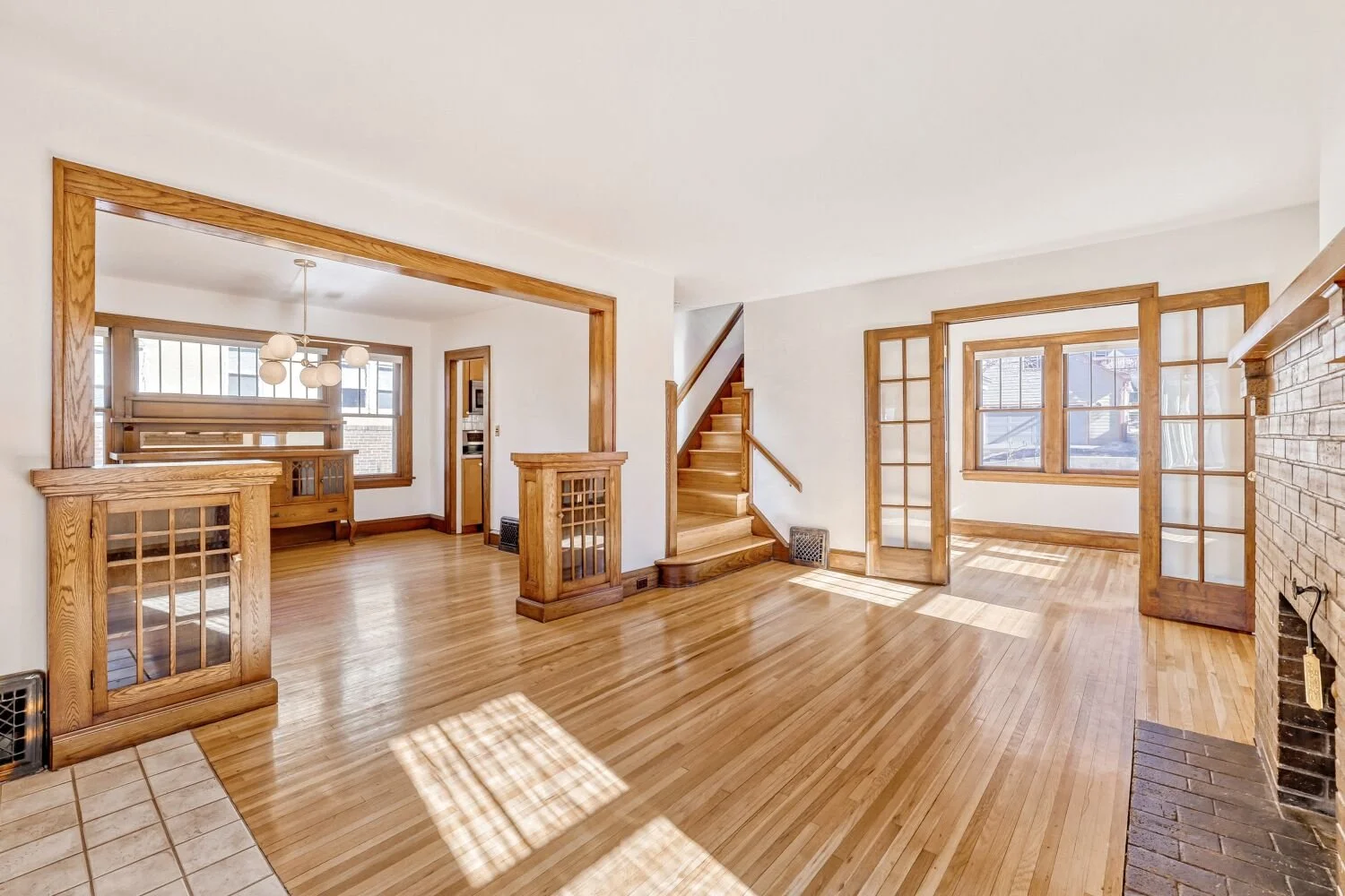 2551 lincoln St NE - Living Room.jpg