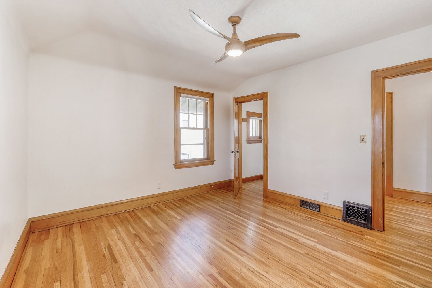 2551 lincoln St NE - Upper Bedroom.jpg