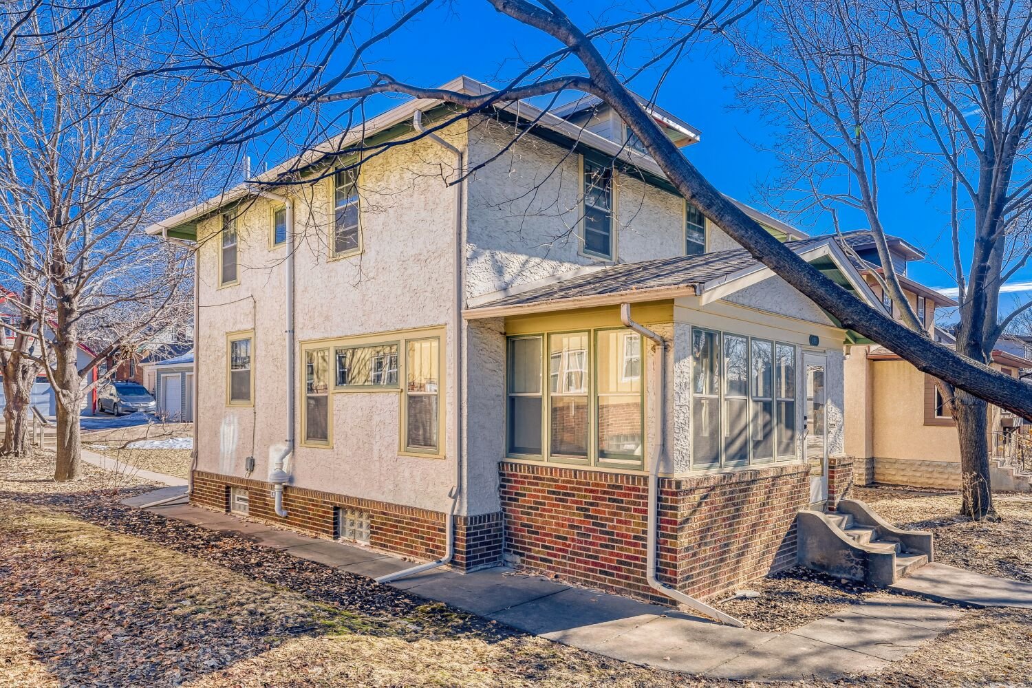 2551 lincoln St NE -  Exterior Front 1.jpg