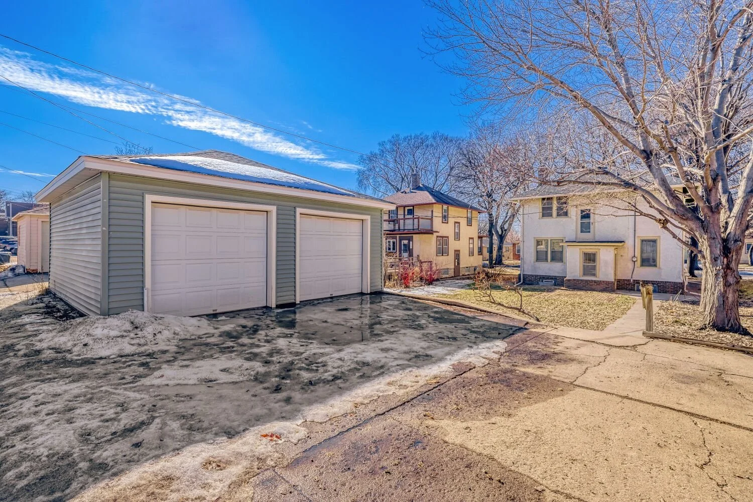 2551 lincoln St NE - Garage.jpg