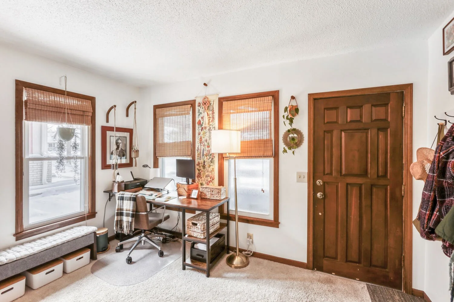 2839 NE Garfield St - Web Quality - 004 - 04 Living Room.jpg