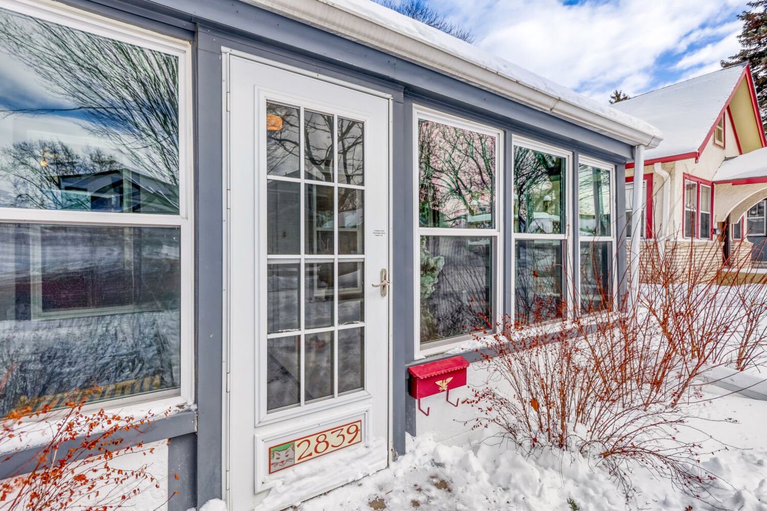 2839 NE Garfield St - Web Quality - 003 - 03 Exterior Front.jpg