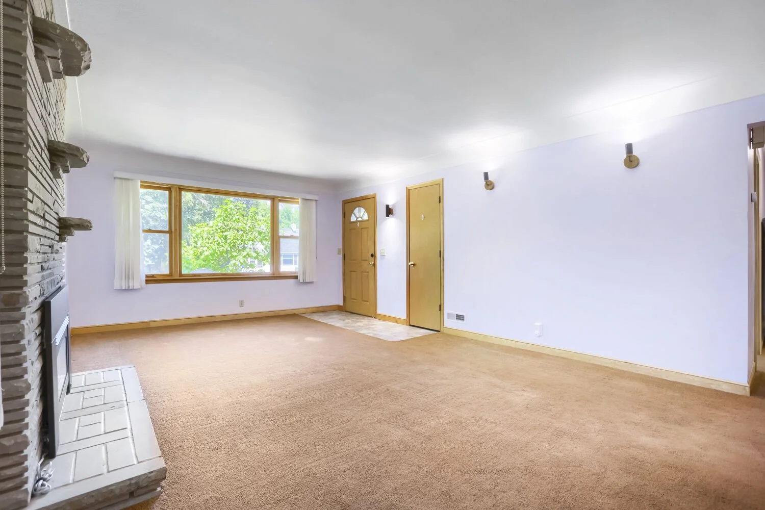 3407 cleveland st ne - Web Quality - 012 - 08 Living Room.jpg