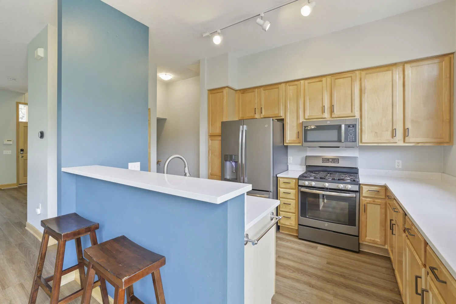 811 Thornton St SE - Web Quality - 014 - 10 Kitchen.jpg