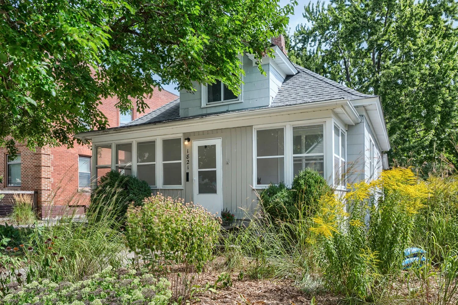 1821 Fillmore St NE - Web Quality - 003 - 03 Exterior Front.jpg