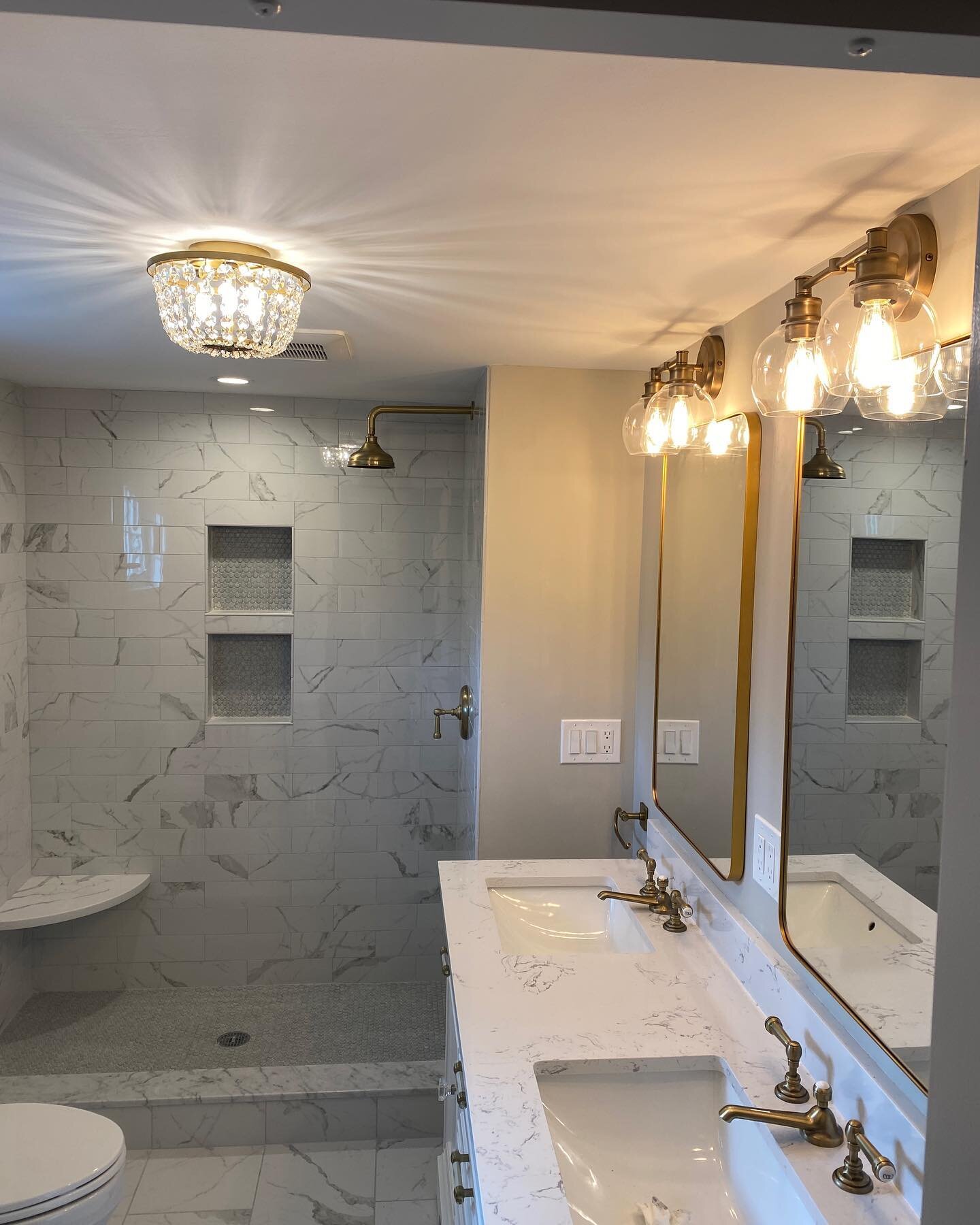 Recent bath reno&rsquo;s 💡⚡️