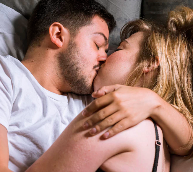 If You And Your Partner Have These 7 Habits Before Bed, They’re “The One”