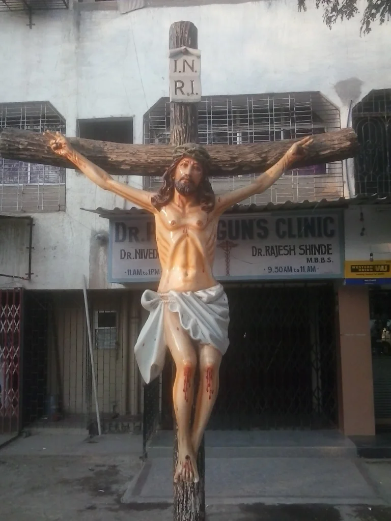 INRI_Jesus_on_Cross.jpg