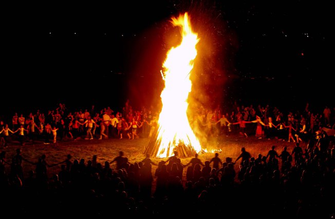 El 4 De Julio Es Originalmente El Festival Pagano De La Víspera Del Pleno Verano Warriors Of The Ruwach