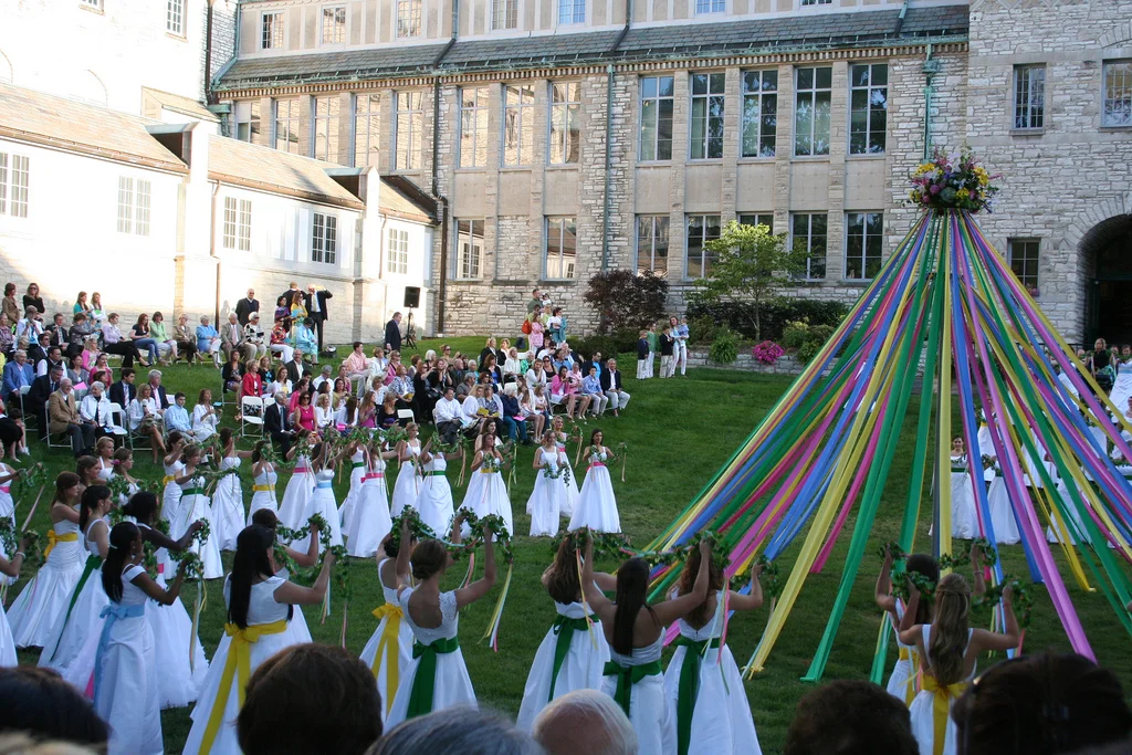maypole.jpg