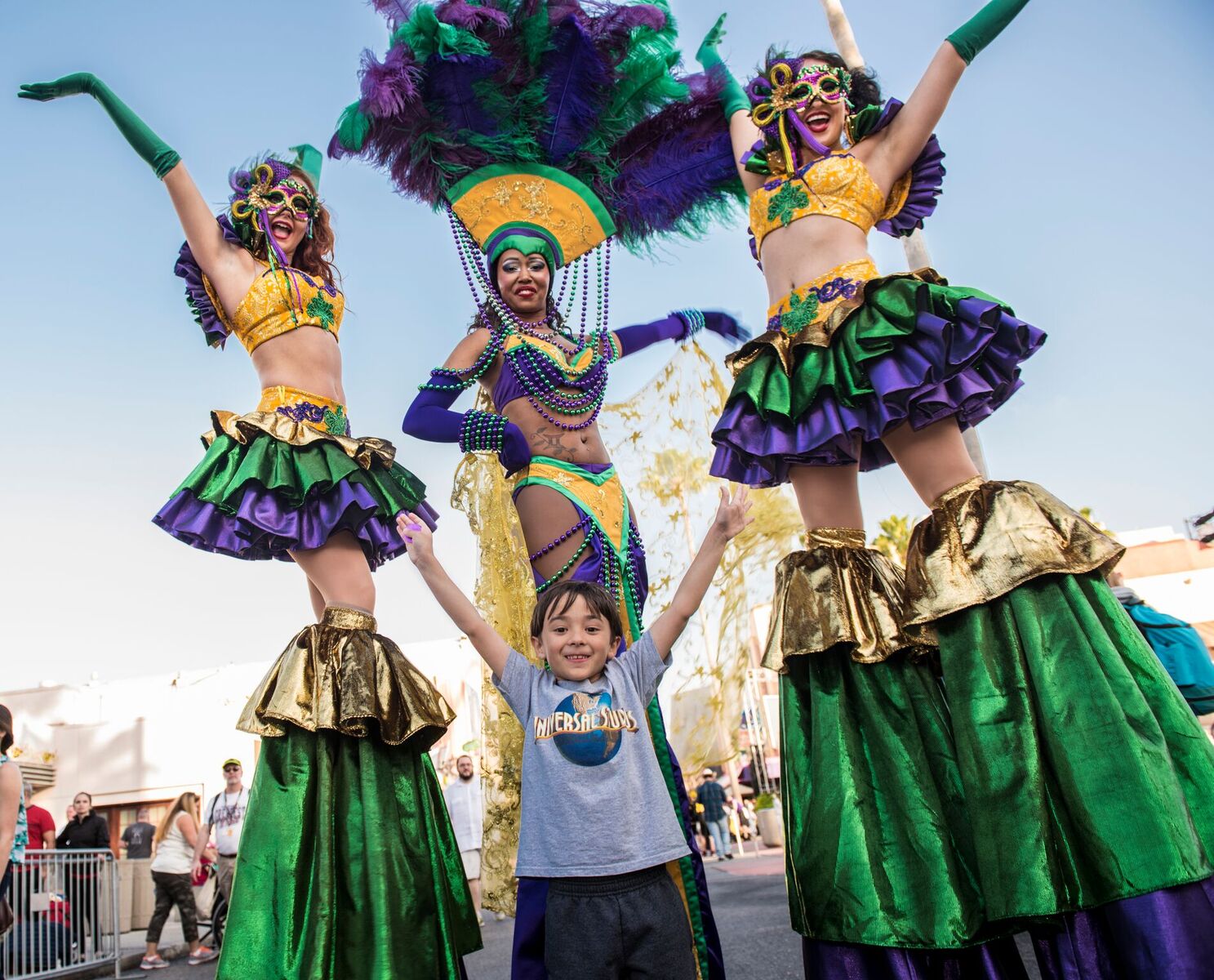 Universal-Orlandos-Mardi-Gras-Parade-14_preview.jpeg