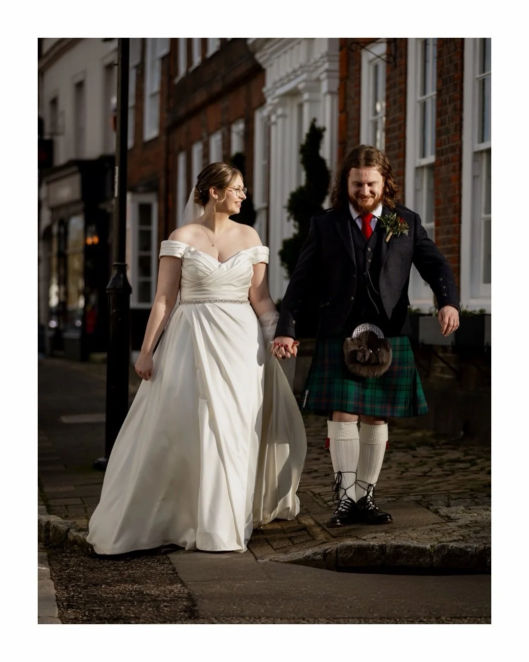 February wedding at Kings Chapel in Amersham ❄️

Cold outside, warm inside and absolutely no one complaining about the confetti in their hair. A beautiful day at this stunning Old Amersham. A heartfelt ceremony, great food and a dance floor that fill