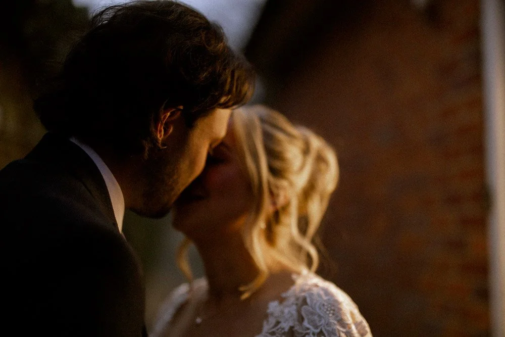couple-kiss-outside-in-amersham.jpg