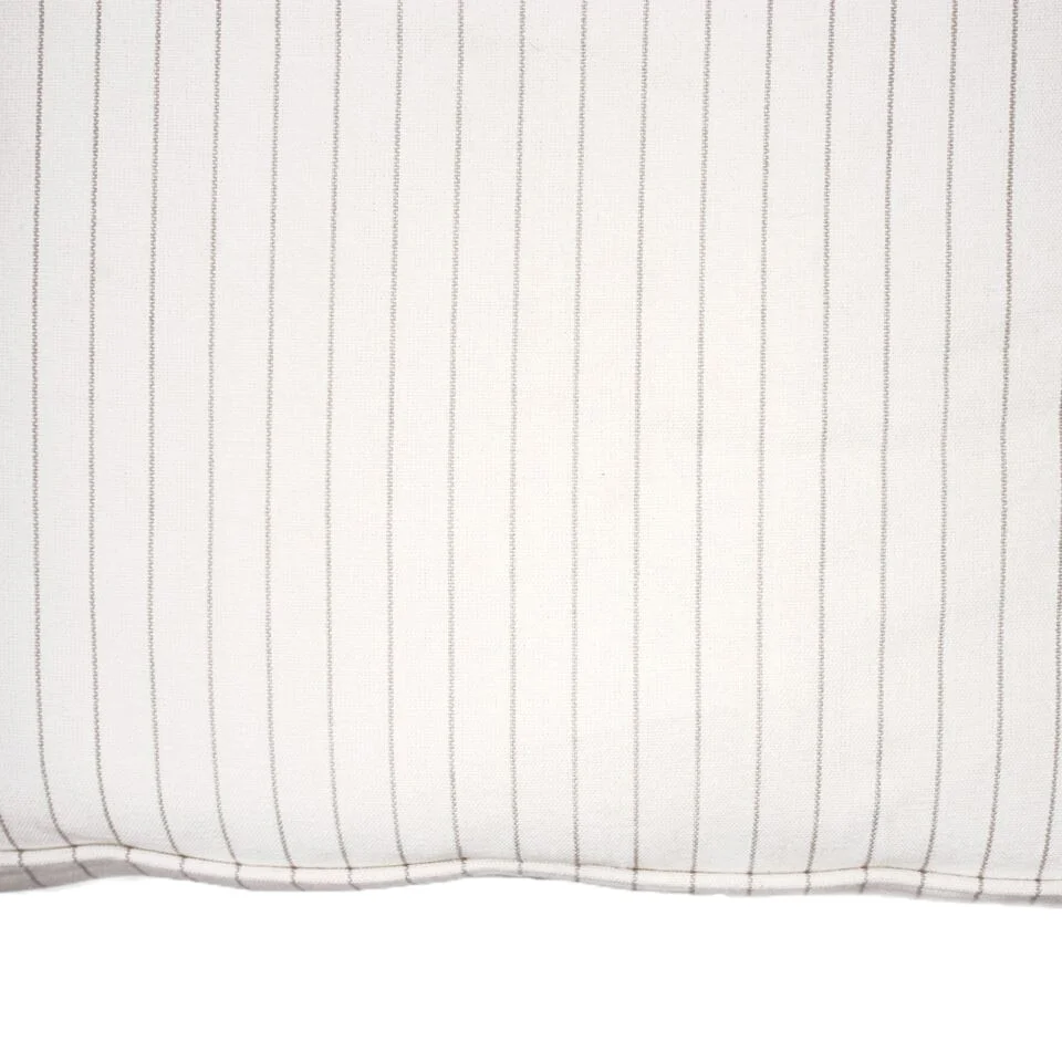 noir bamboo lounge chair with cushion