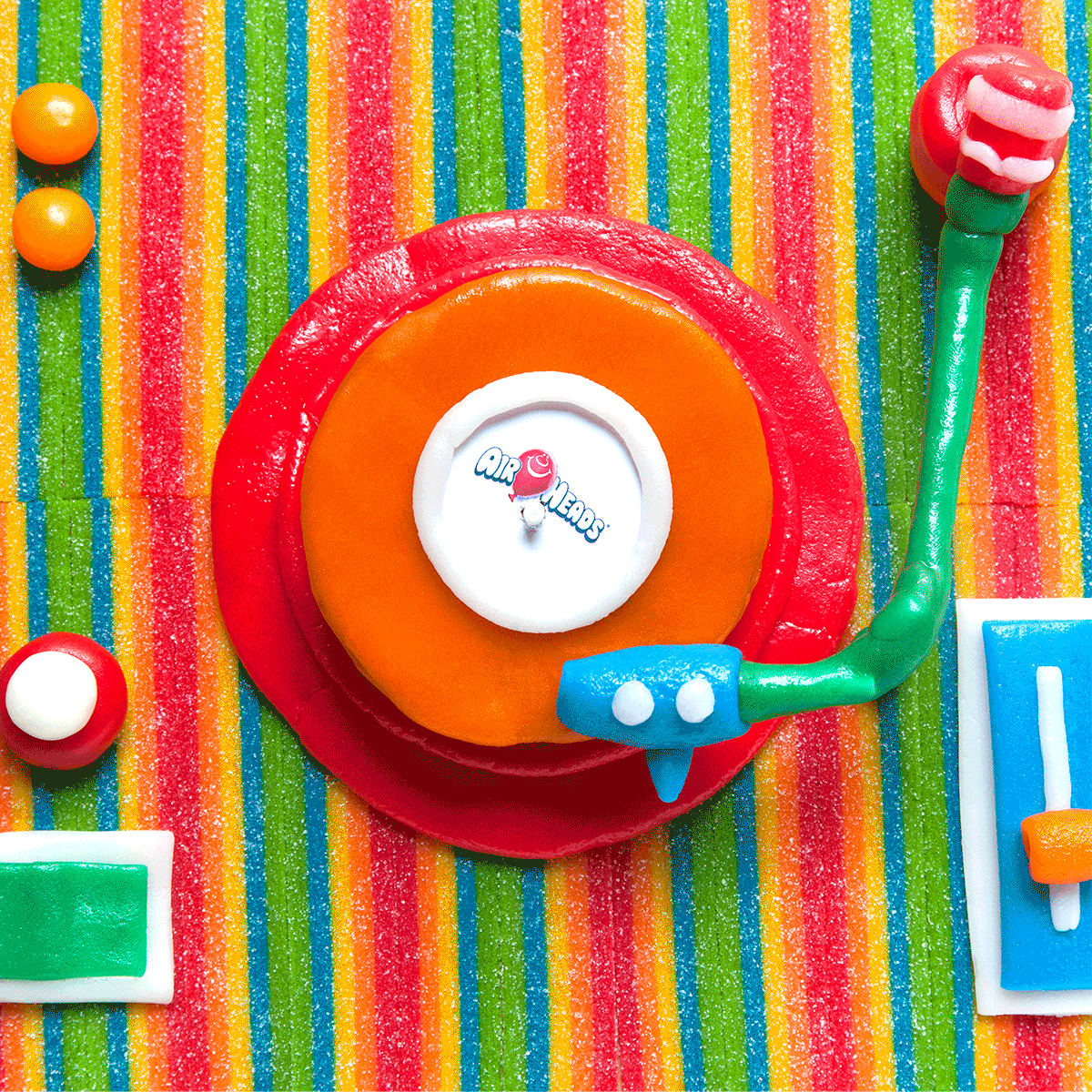 Airheads_Turntable_1200x1200.gif
