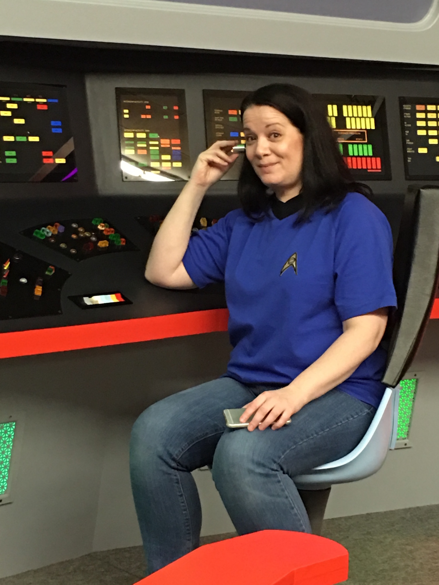Lisa Sullivan at the Communications Station ©2017 Karen Ragan-George