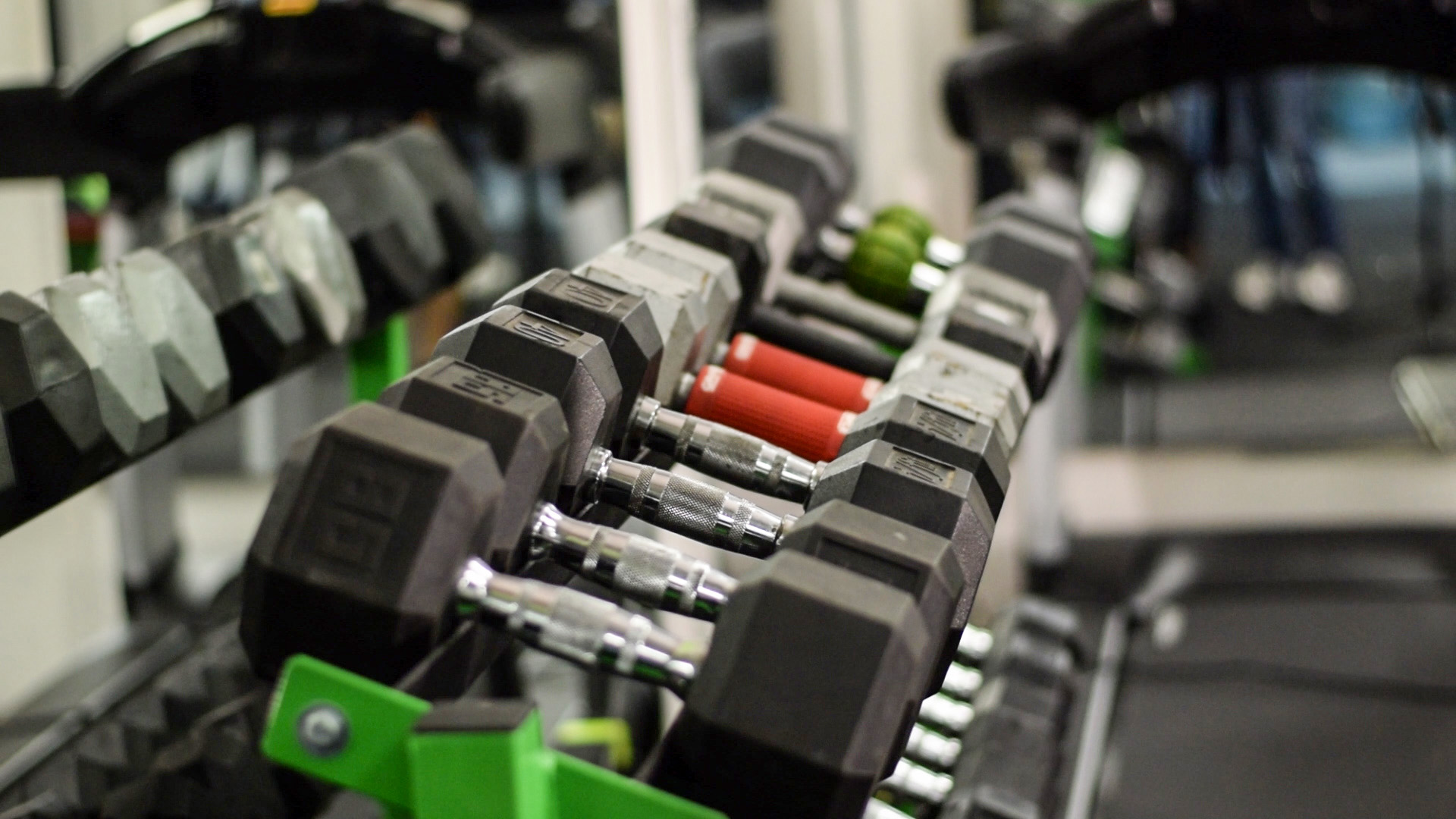 6 dumbells on rack.jpg