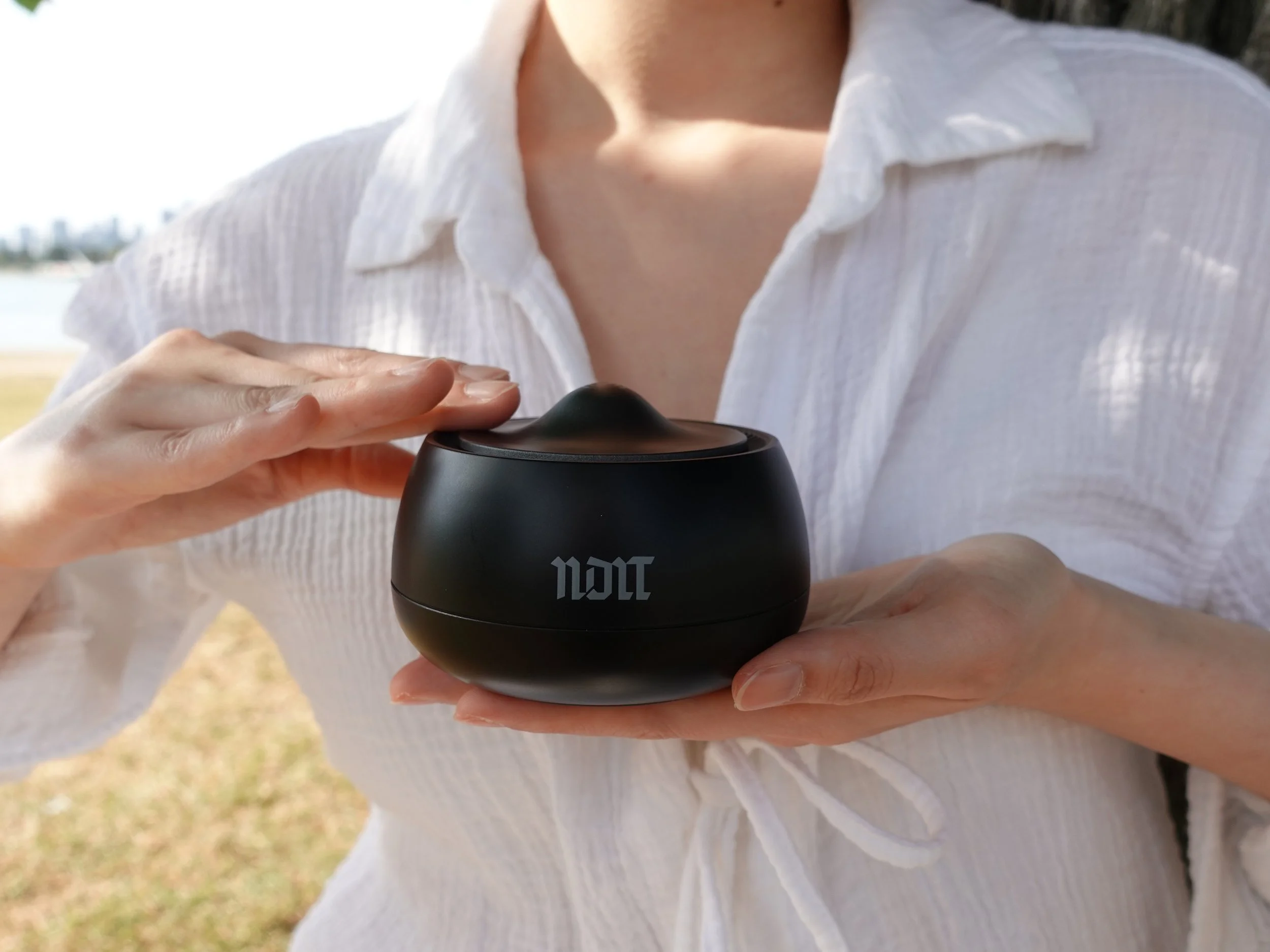 A persn holding a Zenbowl