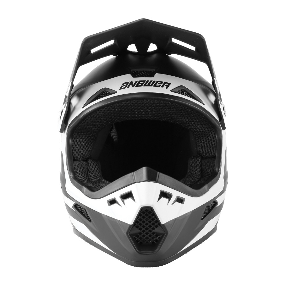 Answer AR1 sweep helmet Black-wht-1.png