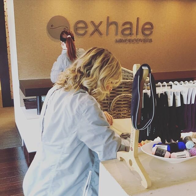 Thank you to @exhalespa for running a donation drive for those struggling from homelessness. This is their second drive, we love you guys! 🌸🧴togethershecan.org
.
.
.
.
.
#toiletries #lotion #exhale #donation #homeless #homelessness #happy #boston #