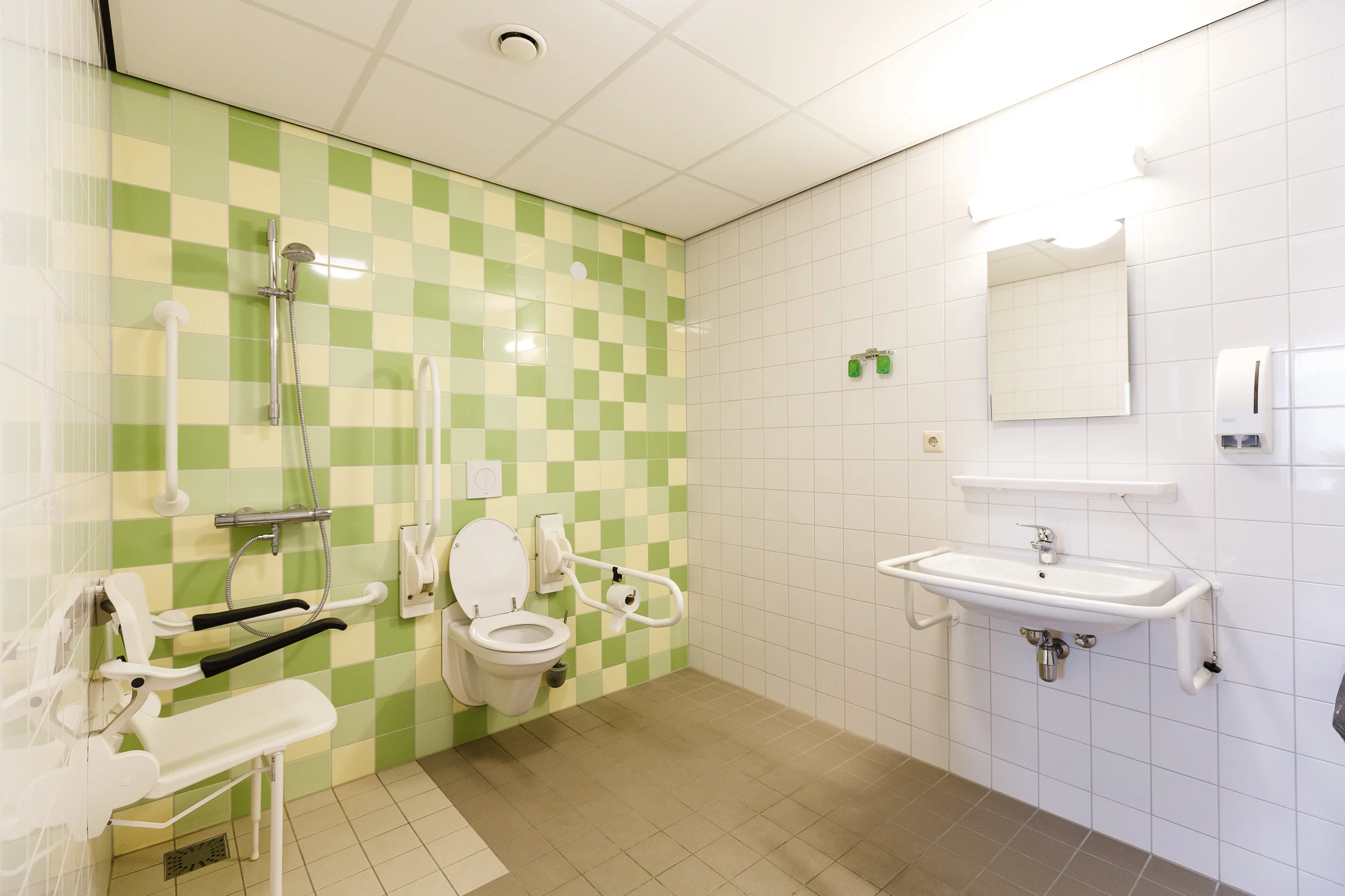 De Buitensluis, sanitair 01.jpg