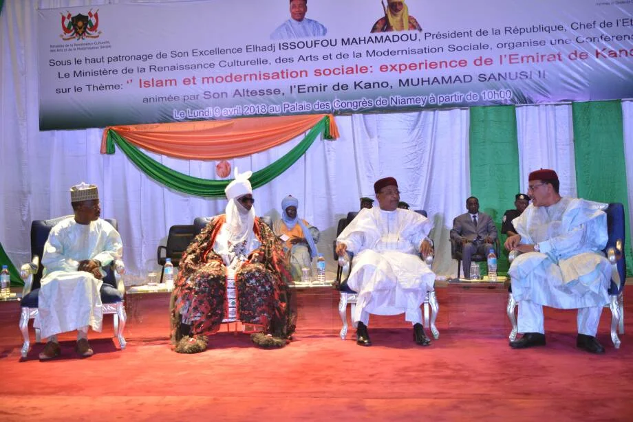 Le Président de la République SEM Issoufou Mahamadou préside la cérémonie d'ouverture de la Conférence sur "Islam et modernisation sociale : expérience de l'Emirat de Kano (Nigeria)"