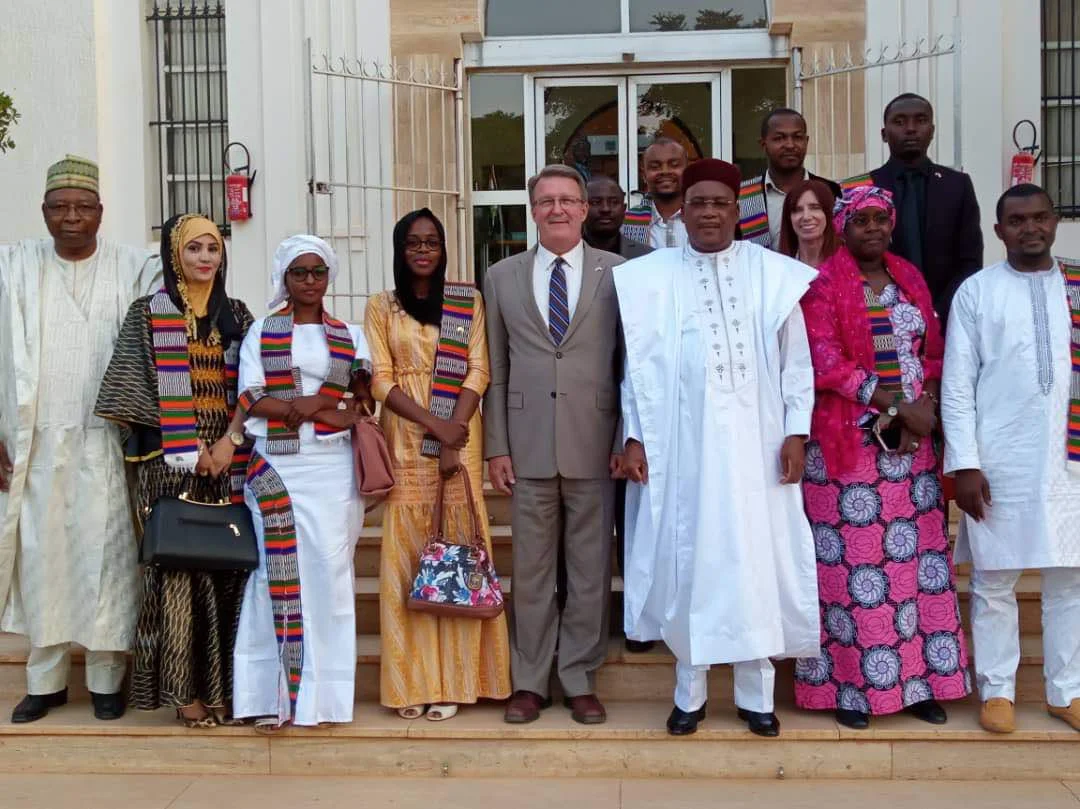 Le Président Issoufou Mahamadou a reçu vendredi des jeunes nigériens sélectionnés pour participer à un programme de formation aux Etats-Unis.