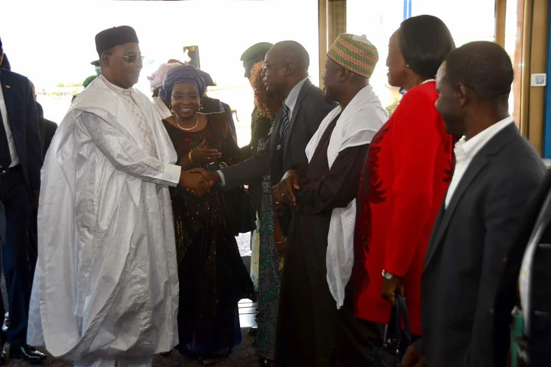 Visite de travail et d’amitié du Président de la République à Rome (Italie) : SE. Issoufou Mahamadou rencontre la communauté nigérienne vivant en Italie