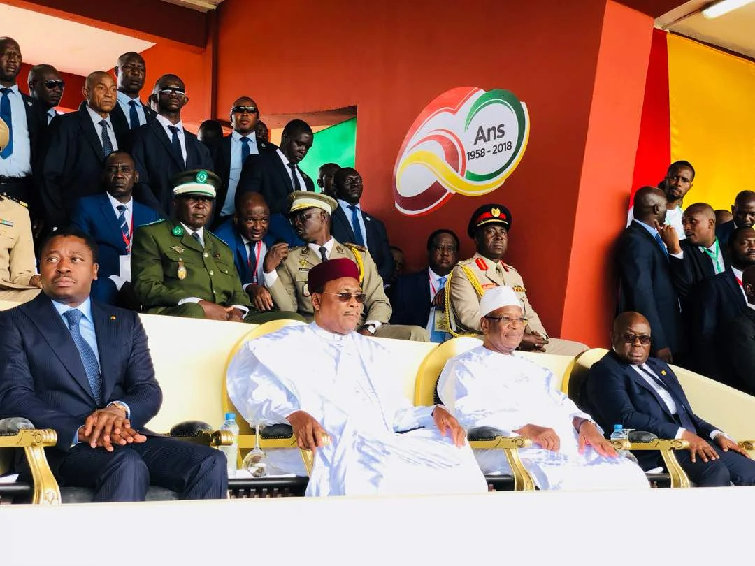 Le Président de la République a assisté mardi à Conakry à un imposant défilé marquant l’An 60 de l’Indépendance de Guinée