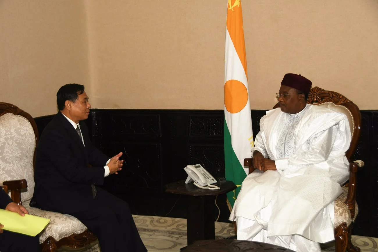 L’Ambassadeur de Chine au Niger remet un message du Président Xi Jinping au Président Issoufou Mahamadou