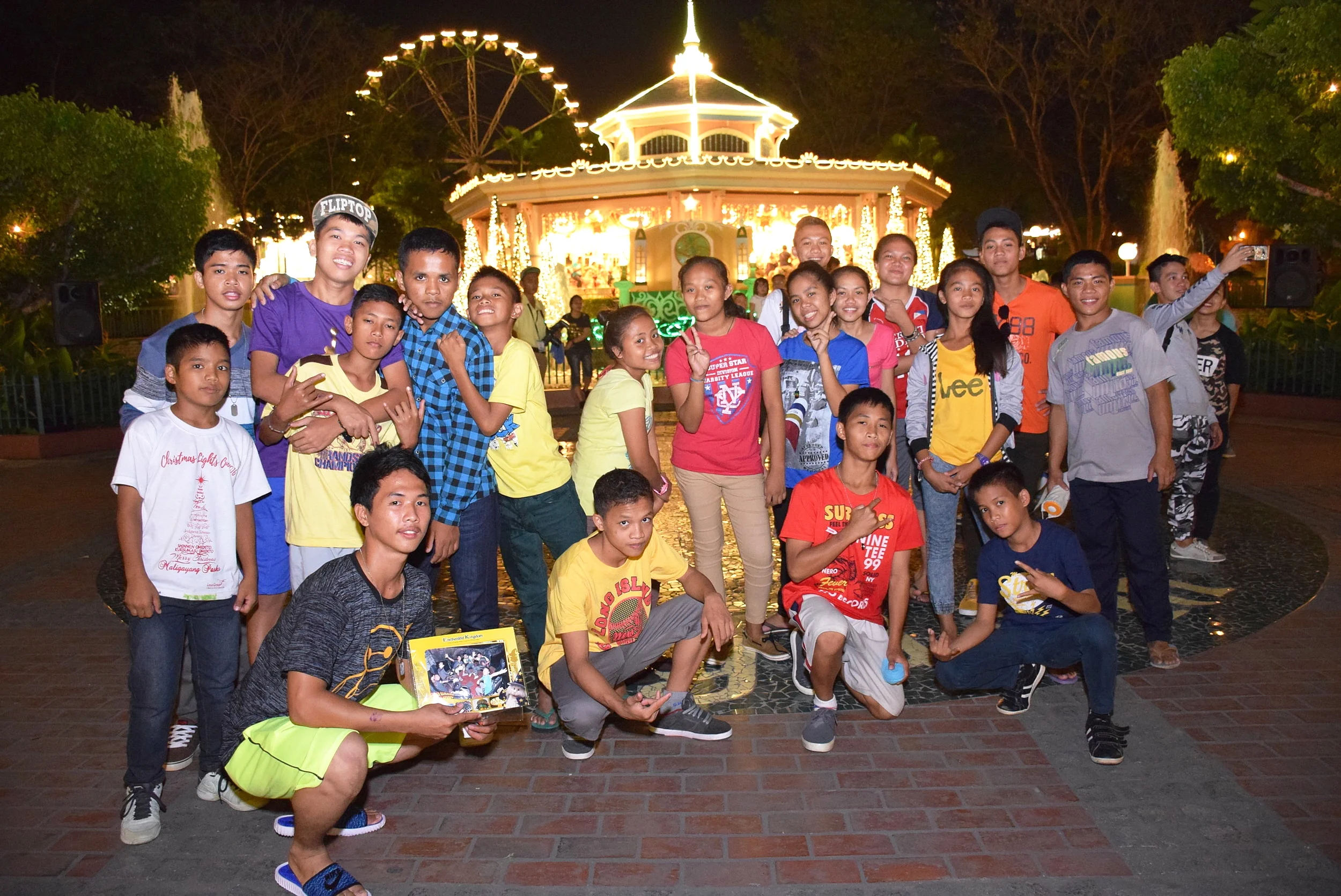 Christmas day at Enchanted Kingdom. This activity has been going on for years due to the untiring support of good heartened people who share the Joy of Christmas.