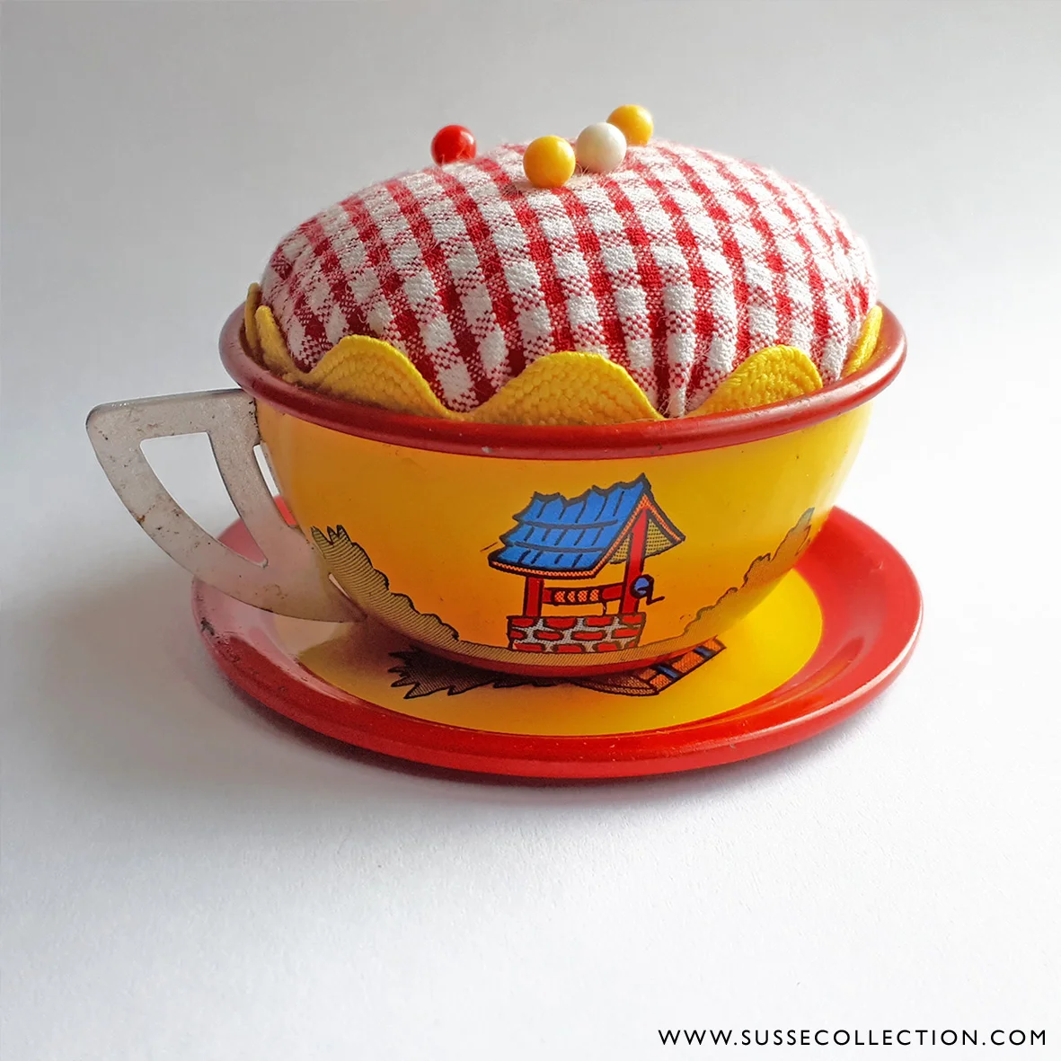 Susse Collection pincushion linda4 .jpg