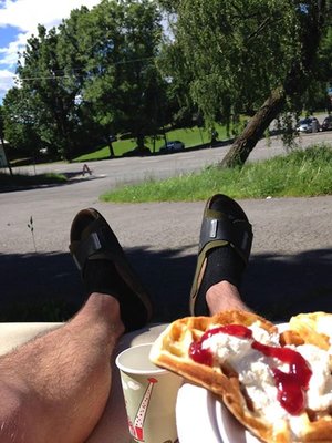 Innsats premieres. Ofte i form av kaffe og vaffel. 