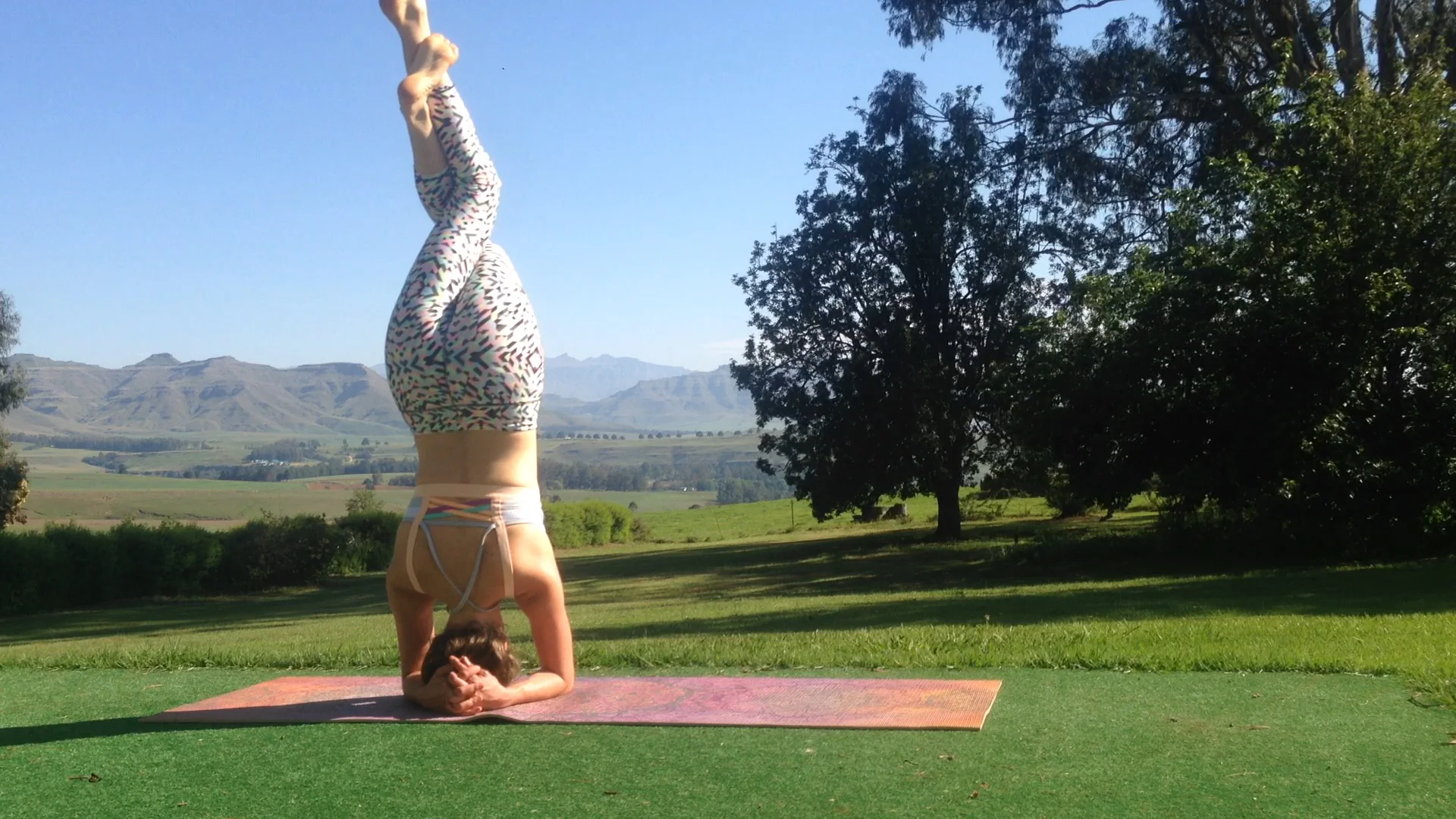 How disruptive to a focused yoga session is the concern with social media shares?