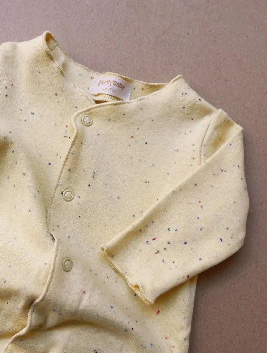 We have a very cute selection of organic cotton pieces both online and in the store. Those PJs yum 🪸 #betonstudios