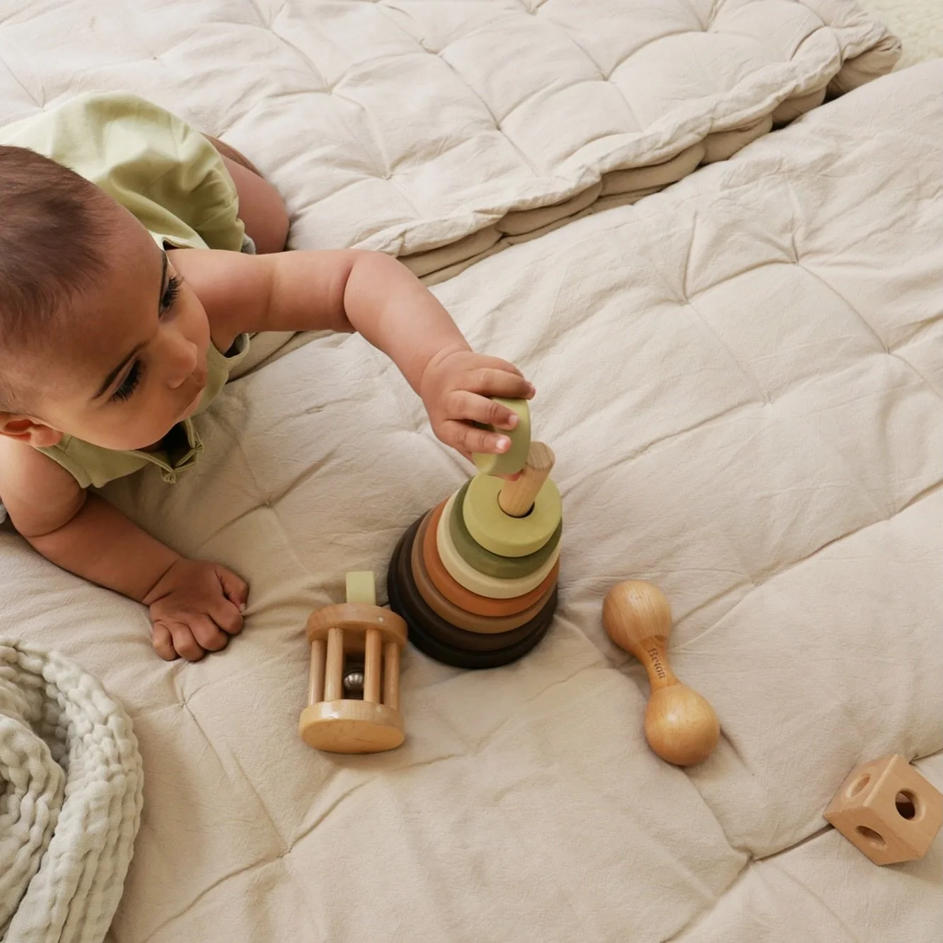 I love durable wooden toys that will last for years to come! Imagine your children giving their toys to their own babies one day 💕 #betonstudios