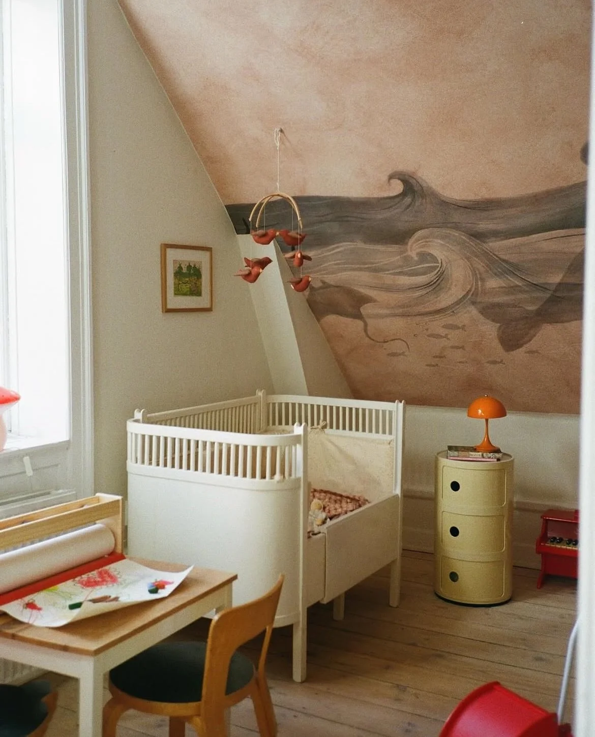 I&rsquo;ve collected some of the dreamiest nurseries in a &rsquo;Nursery inspo&rsquo; section online. Have a look if you&rsquo;re planning your baby&rsquo;s first space as we speak. 🪐🧸 #betonstudios