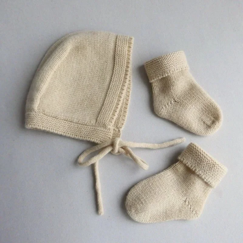 It&rsquo;s time for some high quality cashmere! Bet&oacute;n keeps a relatively low price since we produce these ourself, and they&rsquo;re the softest ever. Available in 4 colors, 0-6m but will work longer than that due to stretchiness. Love them!