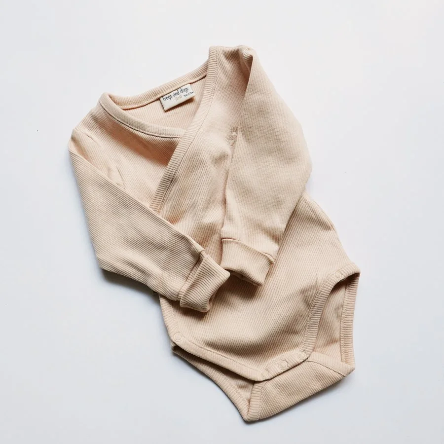 Ribbed organic romper - powder