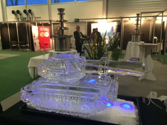ARMY TANK ICE VODKA LUGE