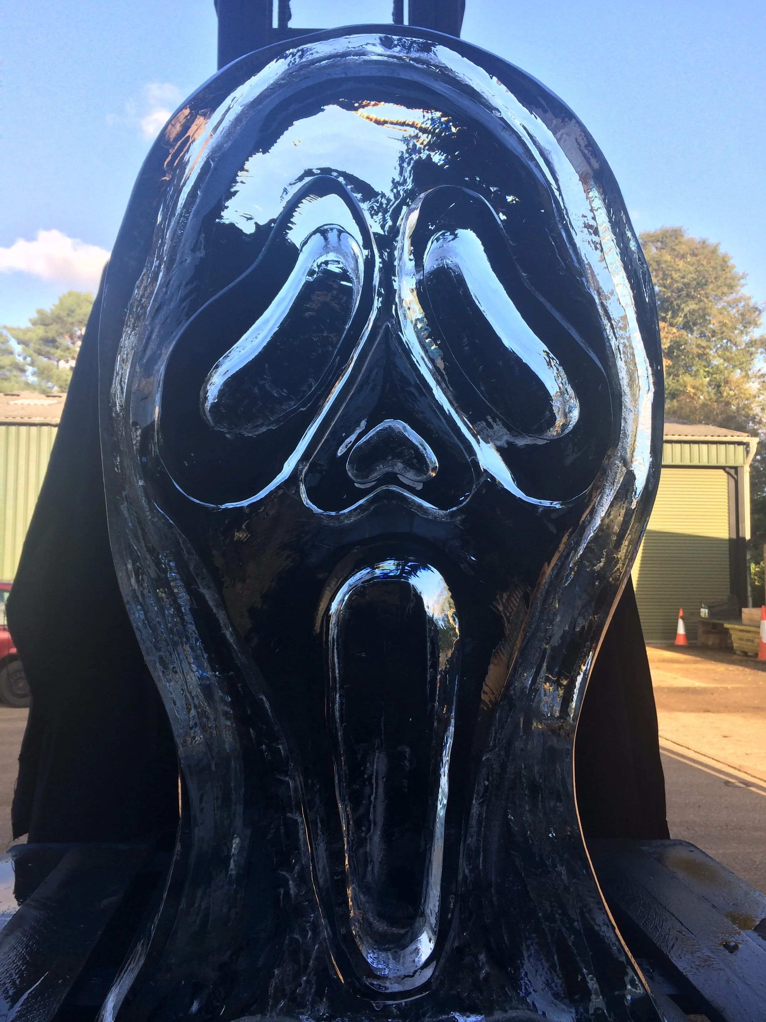 SCREAM MASK ICE VODKA LUGE