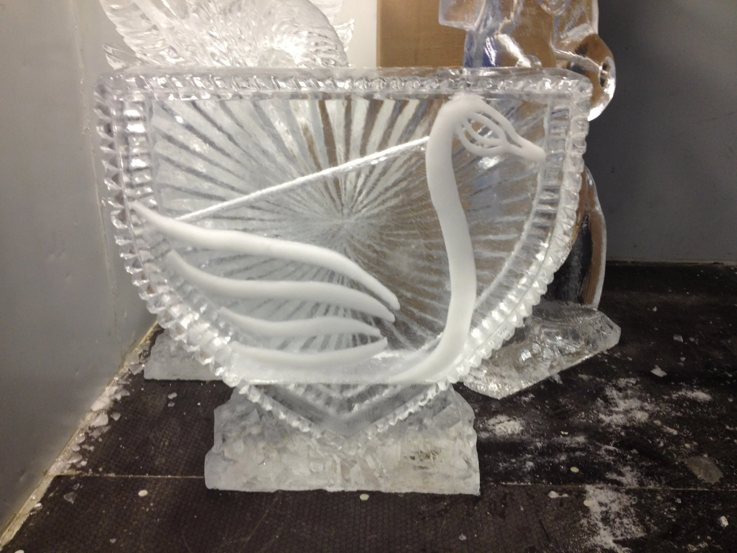 SWAN LOGO ICE VODKA LUGE