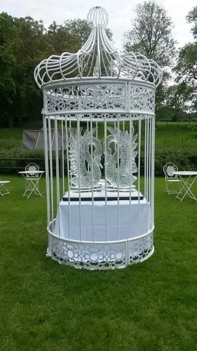 Kissing Swans Wedding Ice Sculpture