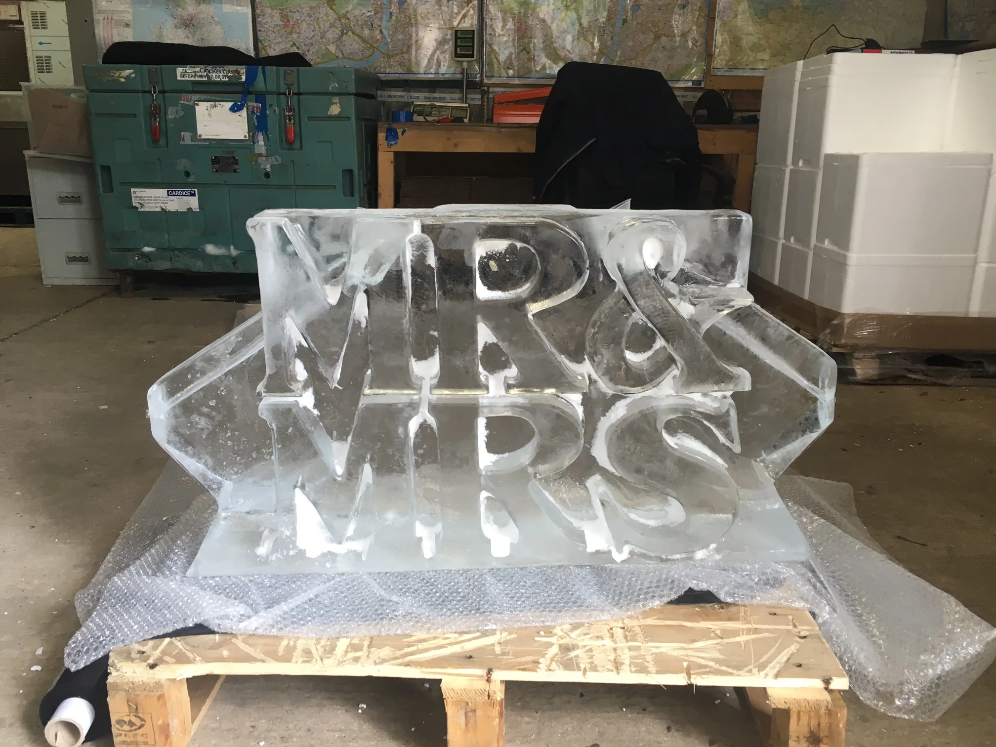 Mr & Mrs Wedding Ice Sculpture