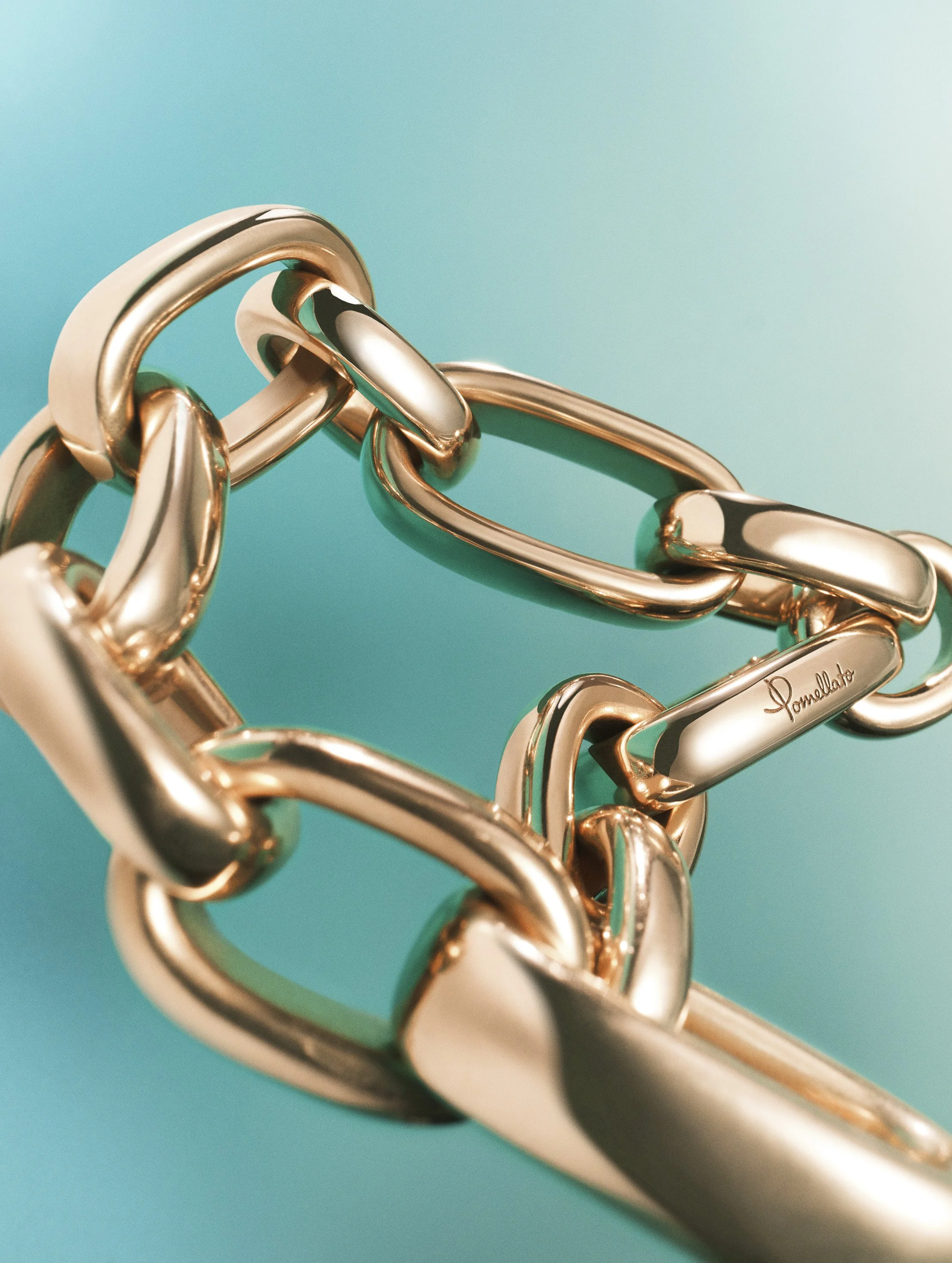 2025-09-04_Schon-Oct-Jewellery_TB_0115_BASE_F2_RGB copy.jpg